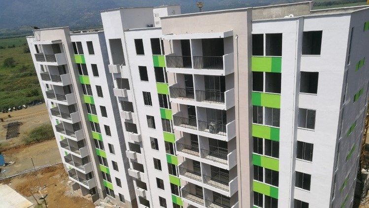 Estamos cerca de culminar la instalación del ascensor de la torre 3 de Carbonero